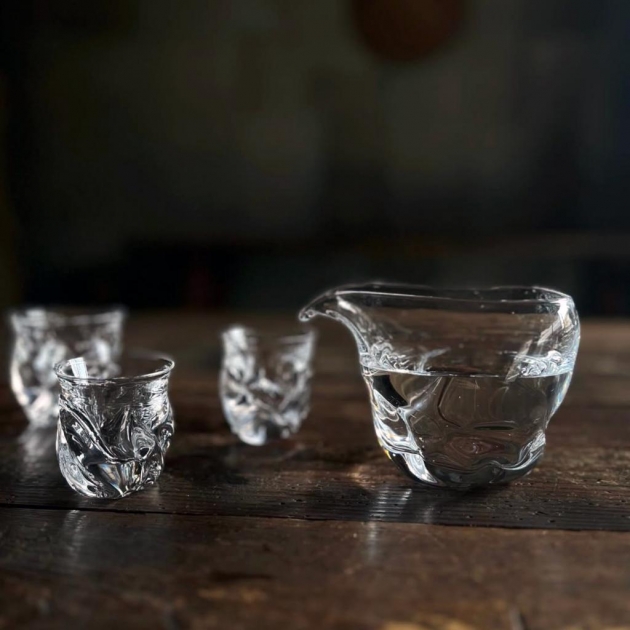 外部展示 】新屋ガラス工房所属作家・東穂高 展「WATER」 (2026/04