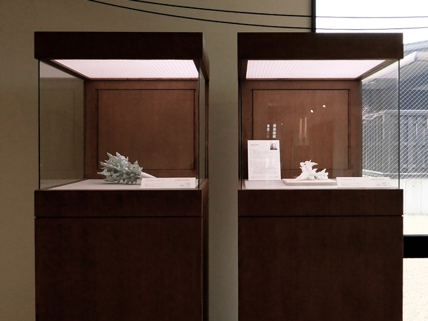 展示ケースの作品を入れ替えました（2026/04） | 秋田市新屋ガラス工房